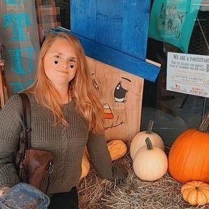 Meet your Posher, Rebecca